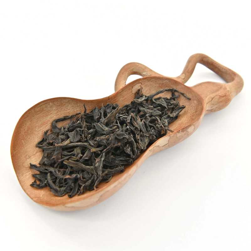 Wuyi Wild Plum Blossom in a scoop