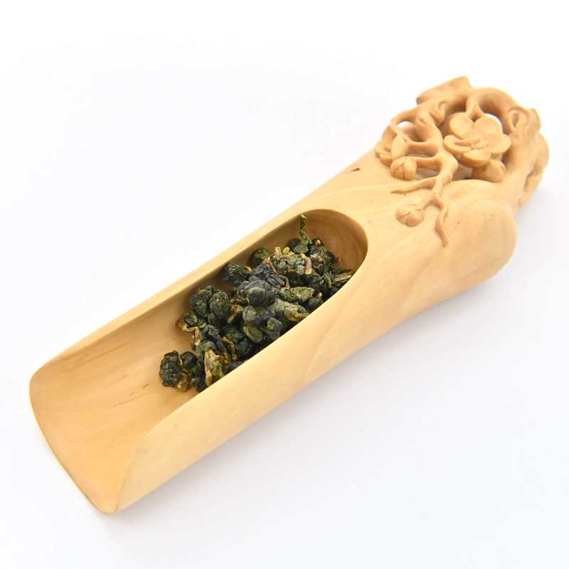 Alishan Oolong in a scoop