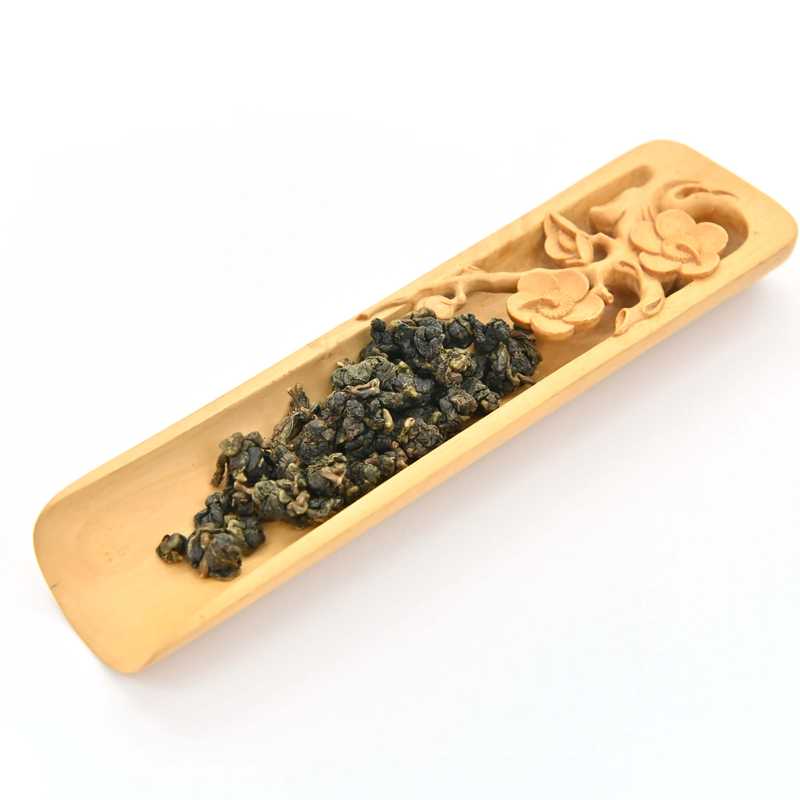 Element Series - Dongding Oolong in a scoop